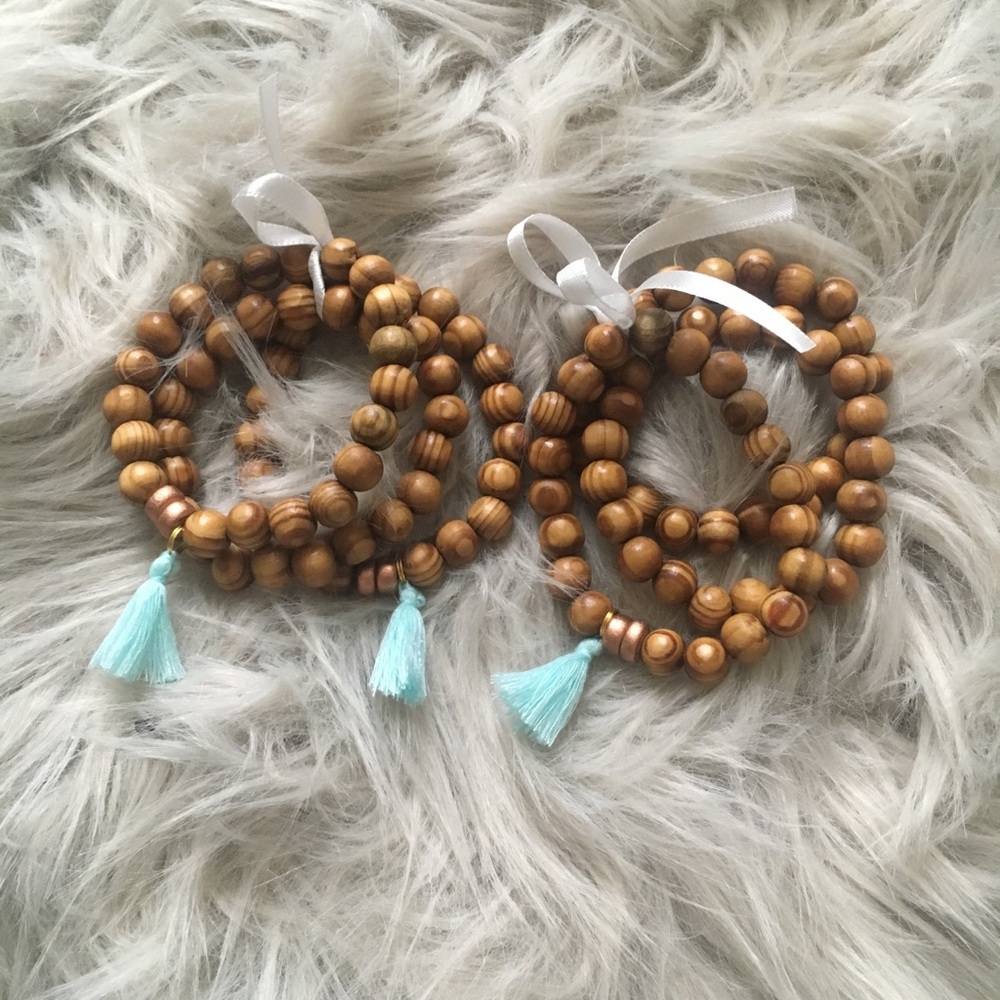 Set of 3 wooden bracelets